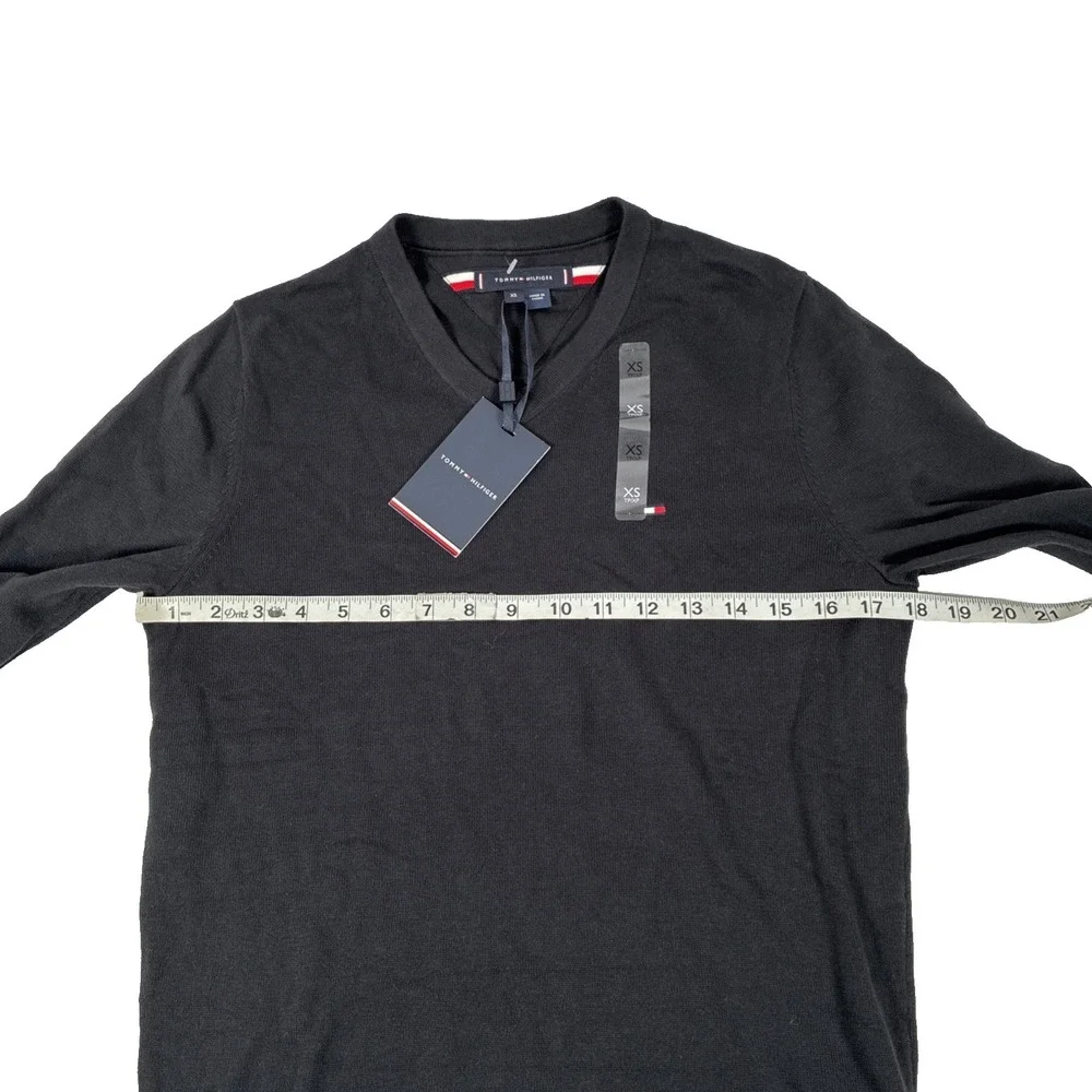 New Tommy Hilfiger Men's Essential Cotton V-Neck Sweater Size XS‎ Black NWT